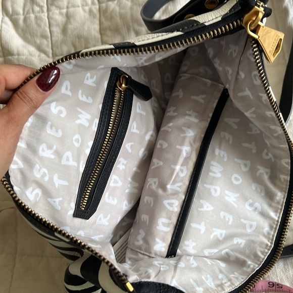 Aimee Keatrnberg You’re A Star Zebra Hobo Bag - Picture 4 of 8